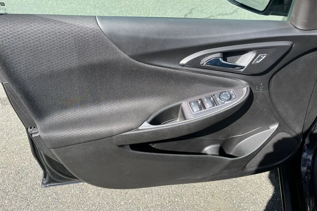 Used 2023 Black Chevrolet LT image 15