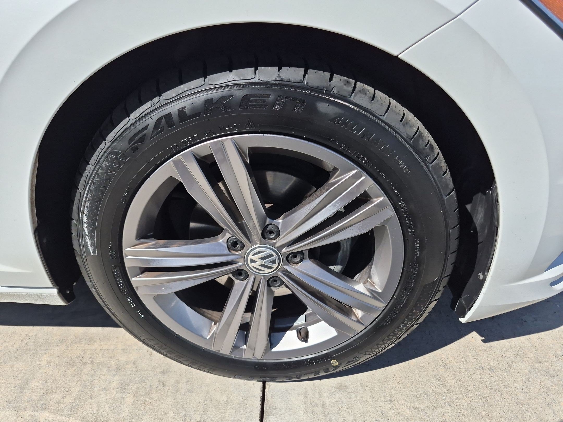 Used 2020 Pure White Volkswagen R-Line image 12