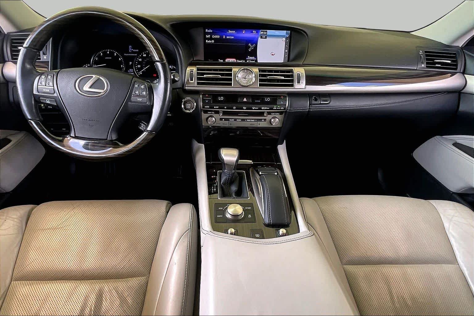 Used 2017 Nebula Gray Pearl Lexus  image 14