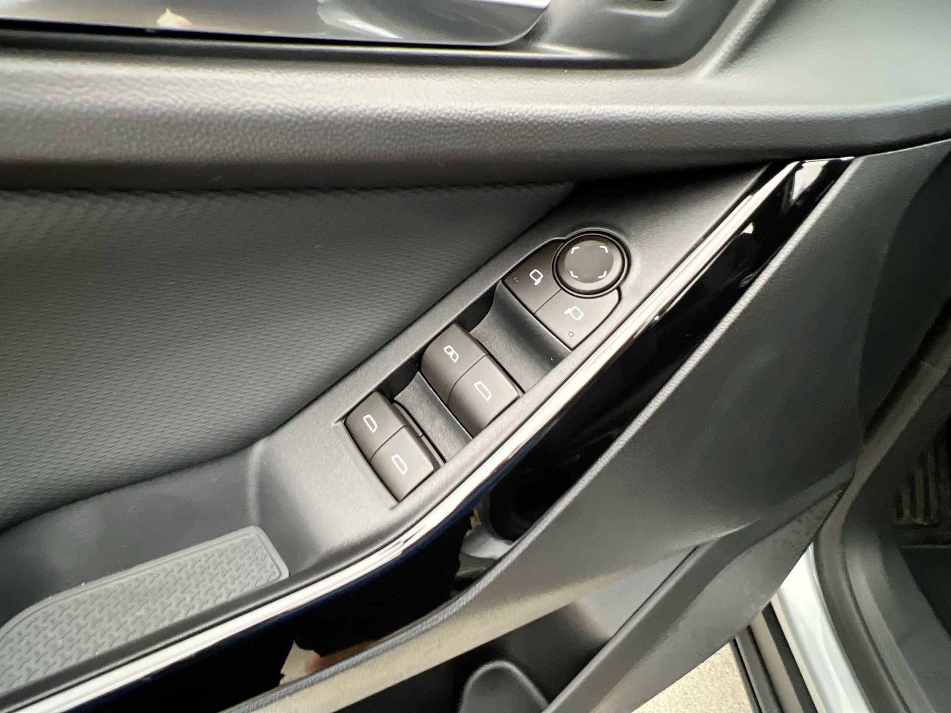 2026 Chevrolet Equinox LT - Photo 65