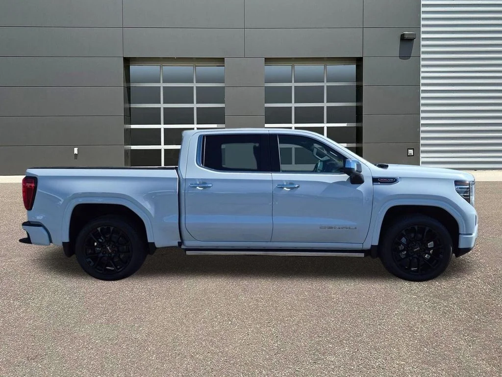 2026 GMC Sierra 1500 Denali - Photo 4