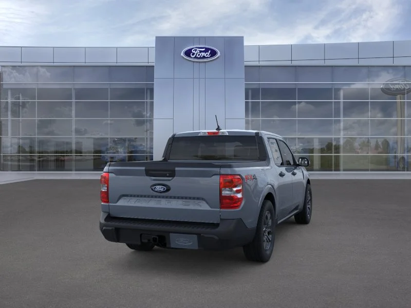 New 2025 Azure Gray Metallic Tri-Coat Ford XLT image 32