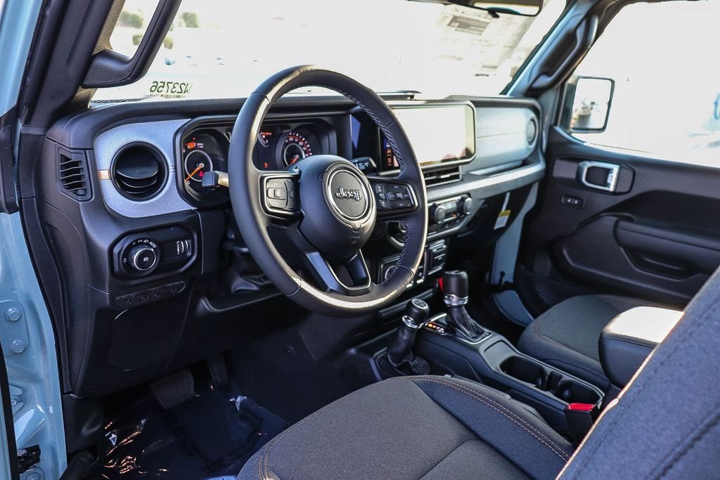 New 2026 Earl Clearcoat Jeep Sport S image 22