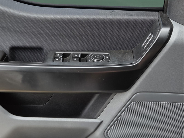 Used 2022 White Ford XL image 19
