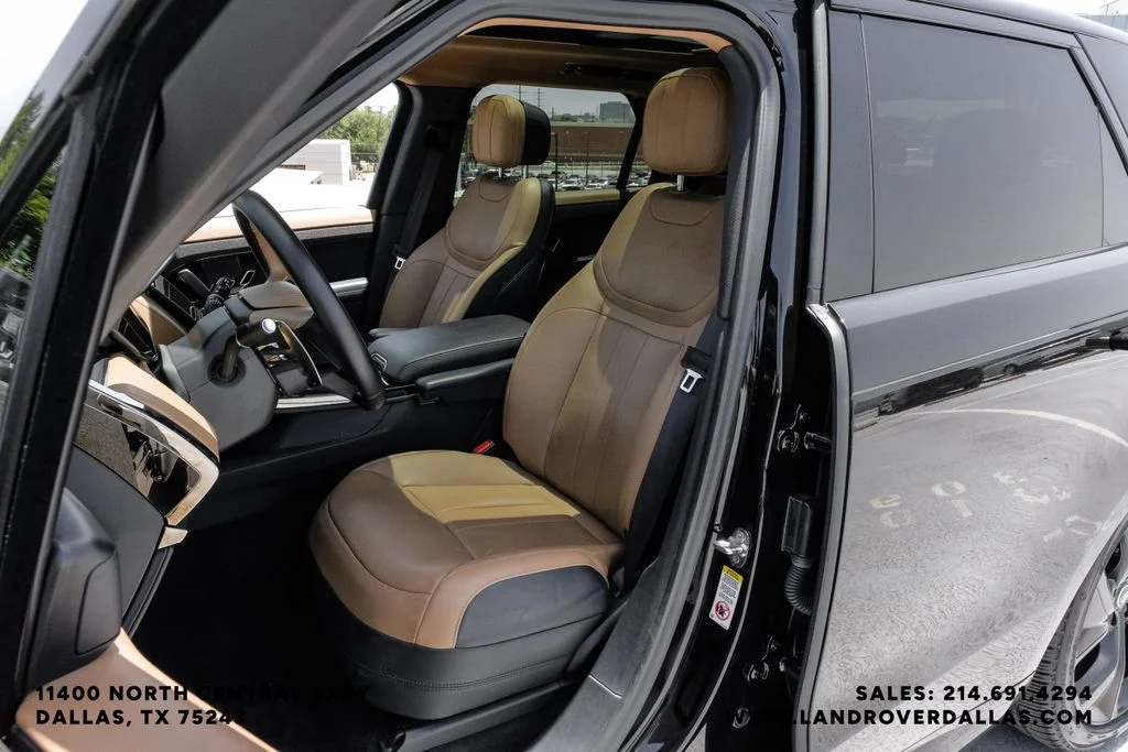 Certified Used 2024 SV Bespoke Match to Sample in Gloss Finish Land Rover Autobiography image 34