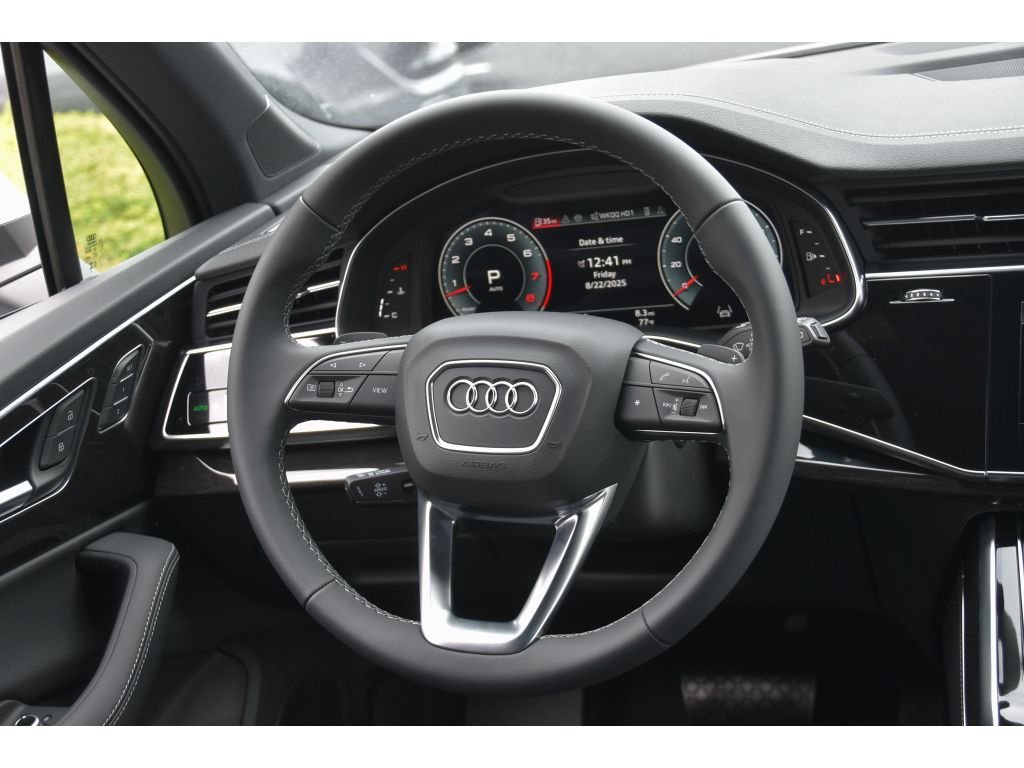 Used 2025 Whi Audi Premium Plus image 18
