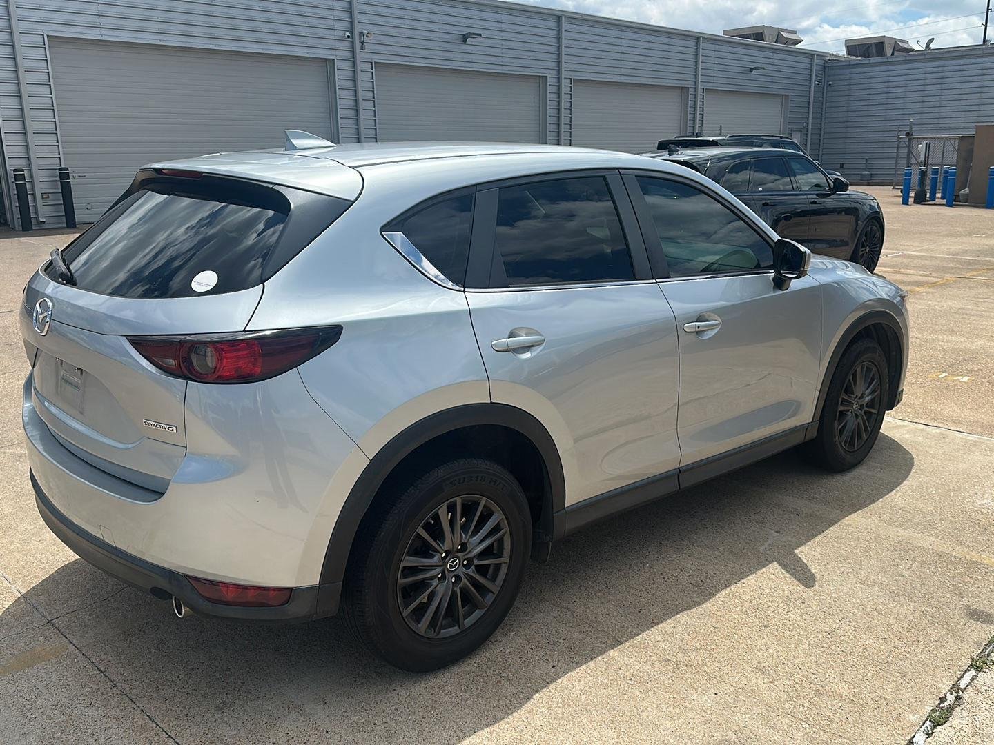 Used 2020 MACHINE GRAY METALLIC MAZDA TOUR image 3