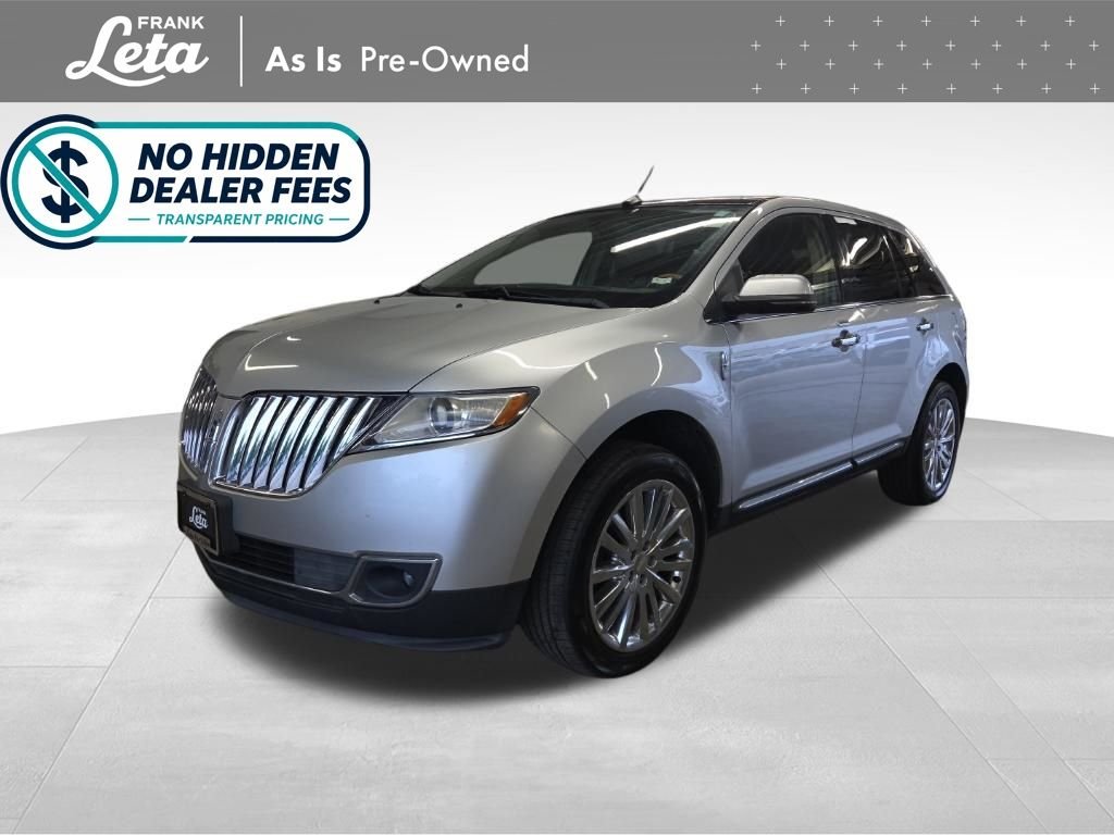 Used 2013 Ingot Silver Metallic Lincoln  image 1