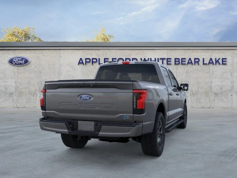 2025 Ford F-150 Lightning Flash - Photo 8