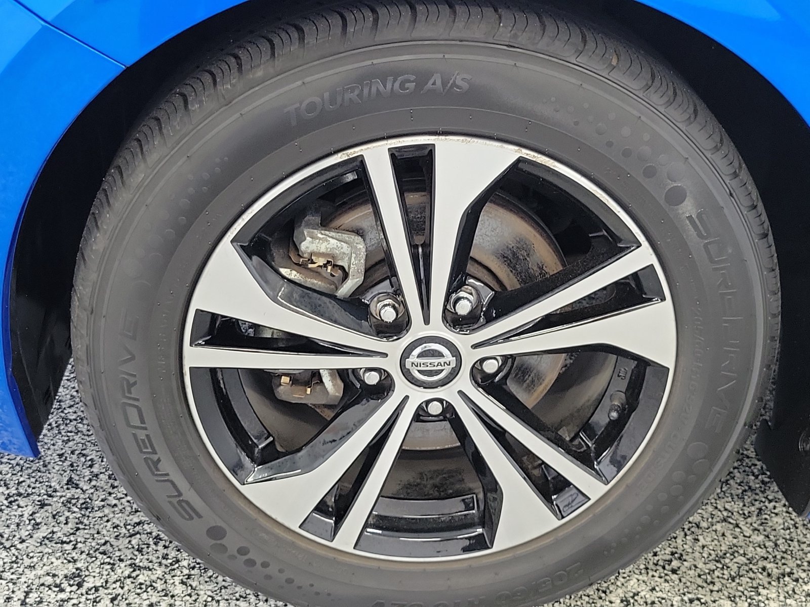 Used 2022 Blue Nissan SV image 5