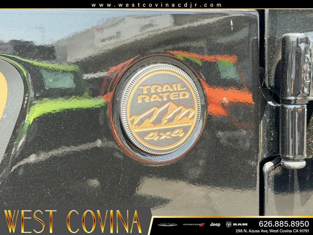 New 2024 Black Clear-Coat Exterior Paint Jeep Rubicon 392 image 16