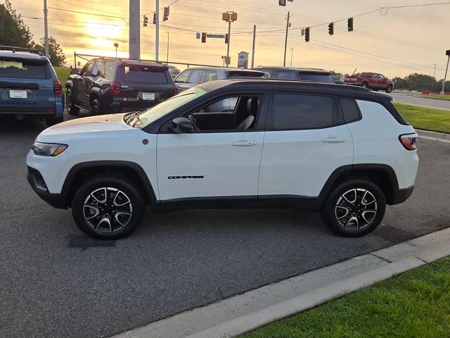 Used 2024 White Jeep Trailhawk image 4