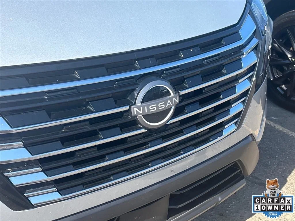 Used 2025 Silver Nissan S image 20