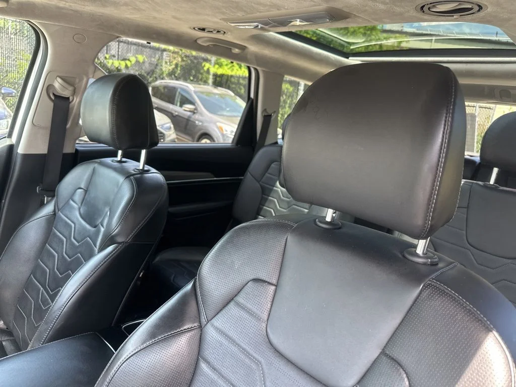 Used 2022 White Kia SX image 11