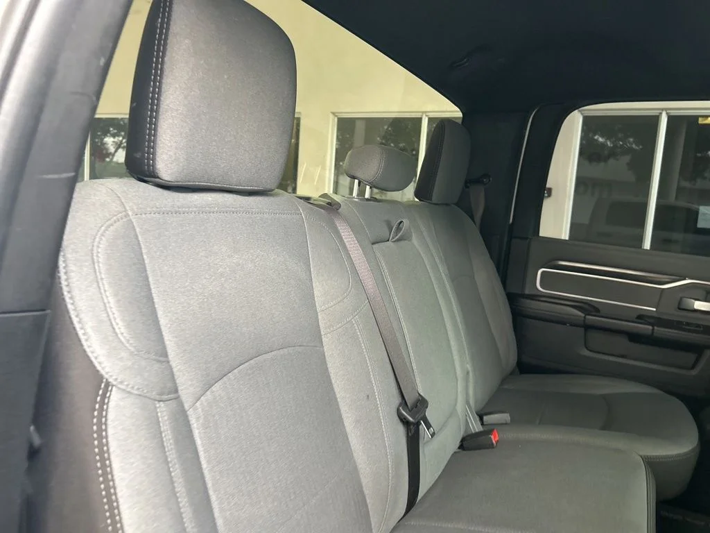 Used 2023 White Ram Big Horn image 28