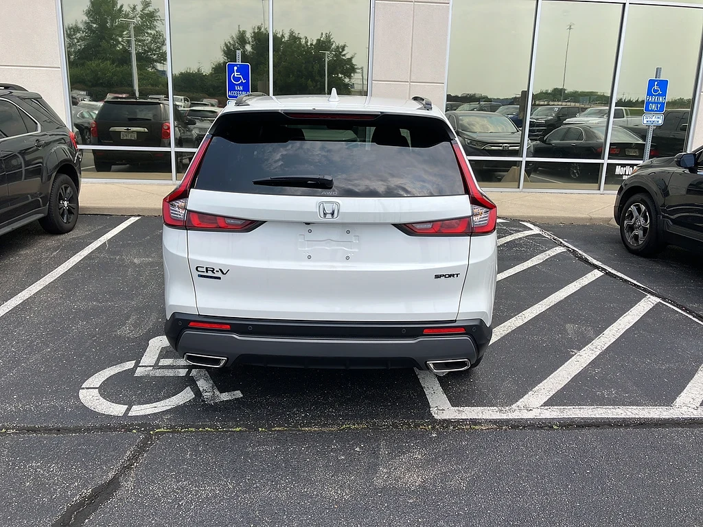 Certified Used 2026 Platinum White Pearl Honda Sport-L image 36