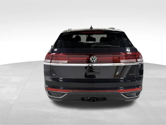New 2026 Black Volkswagen 2.0T SE w/Technology image 4