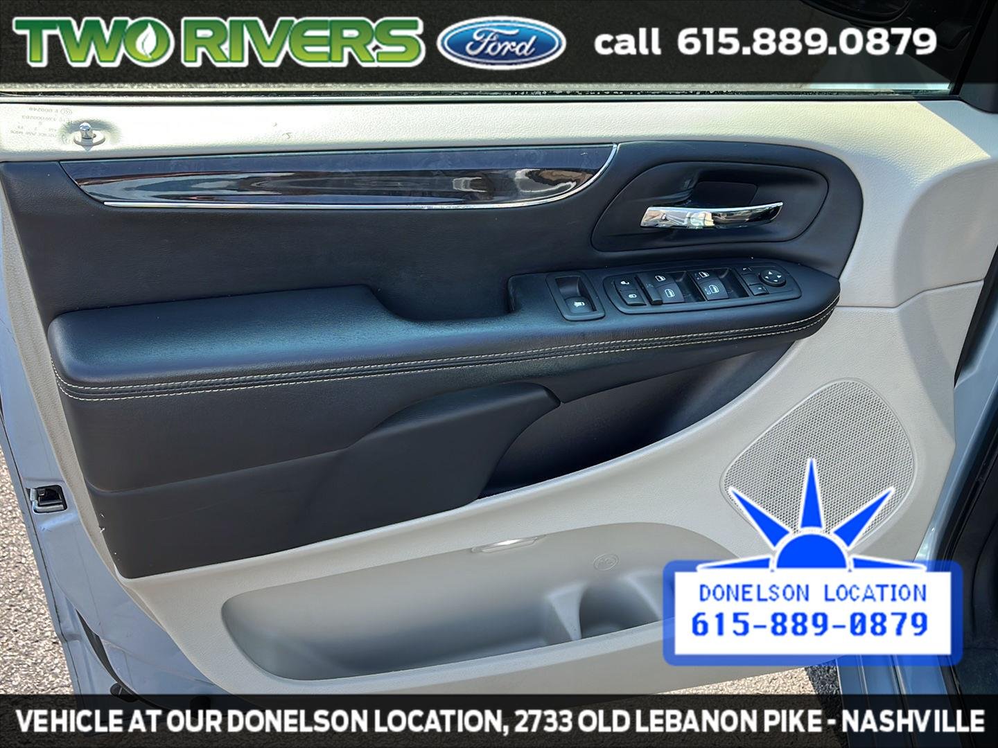 Used 2013 Crystal Blue Pearlcoat Chrysler Touring image 14