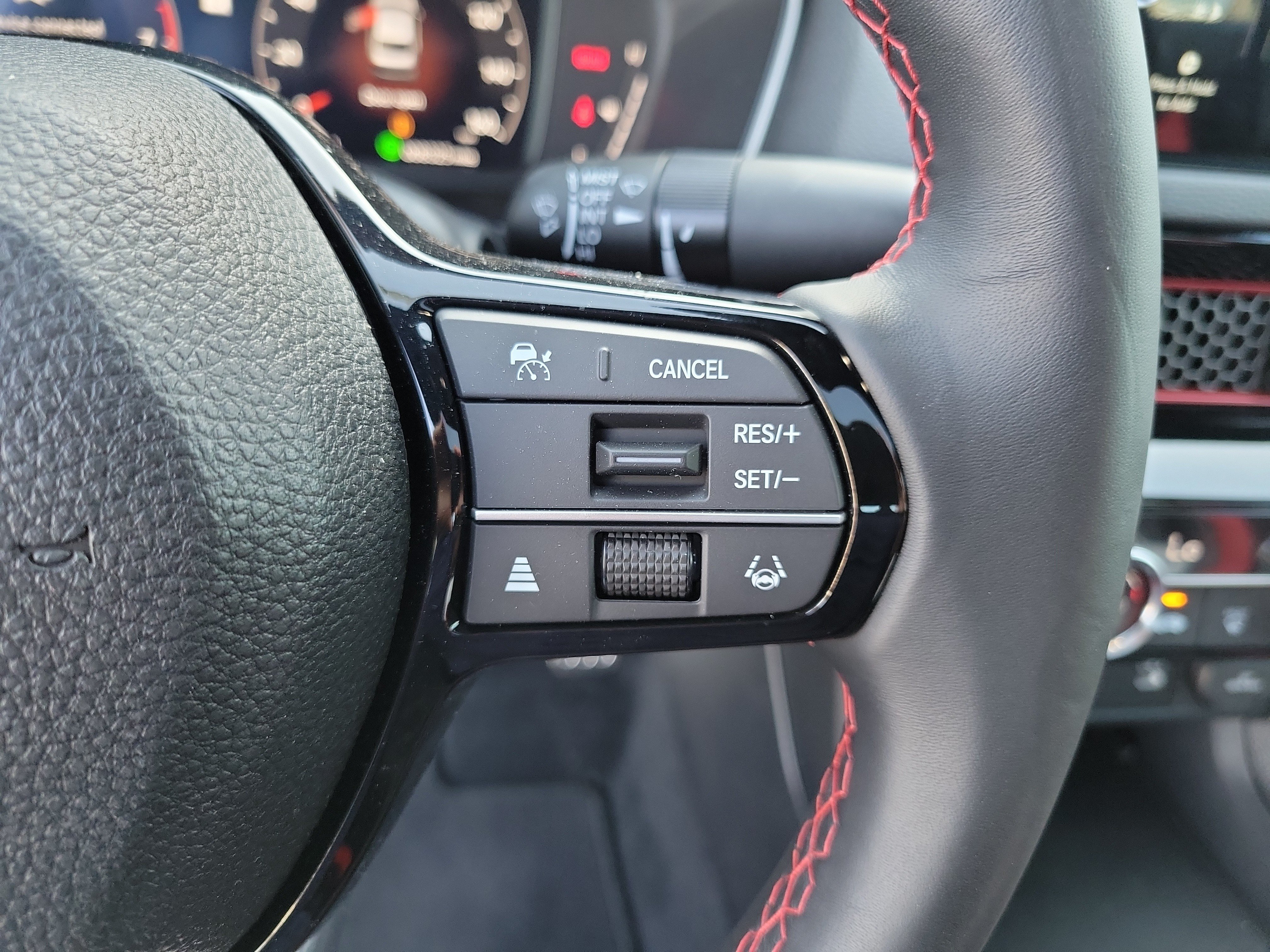 Certified Used 2025 Platinum White Pearl Honda SI image 64