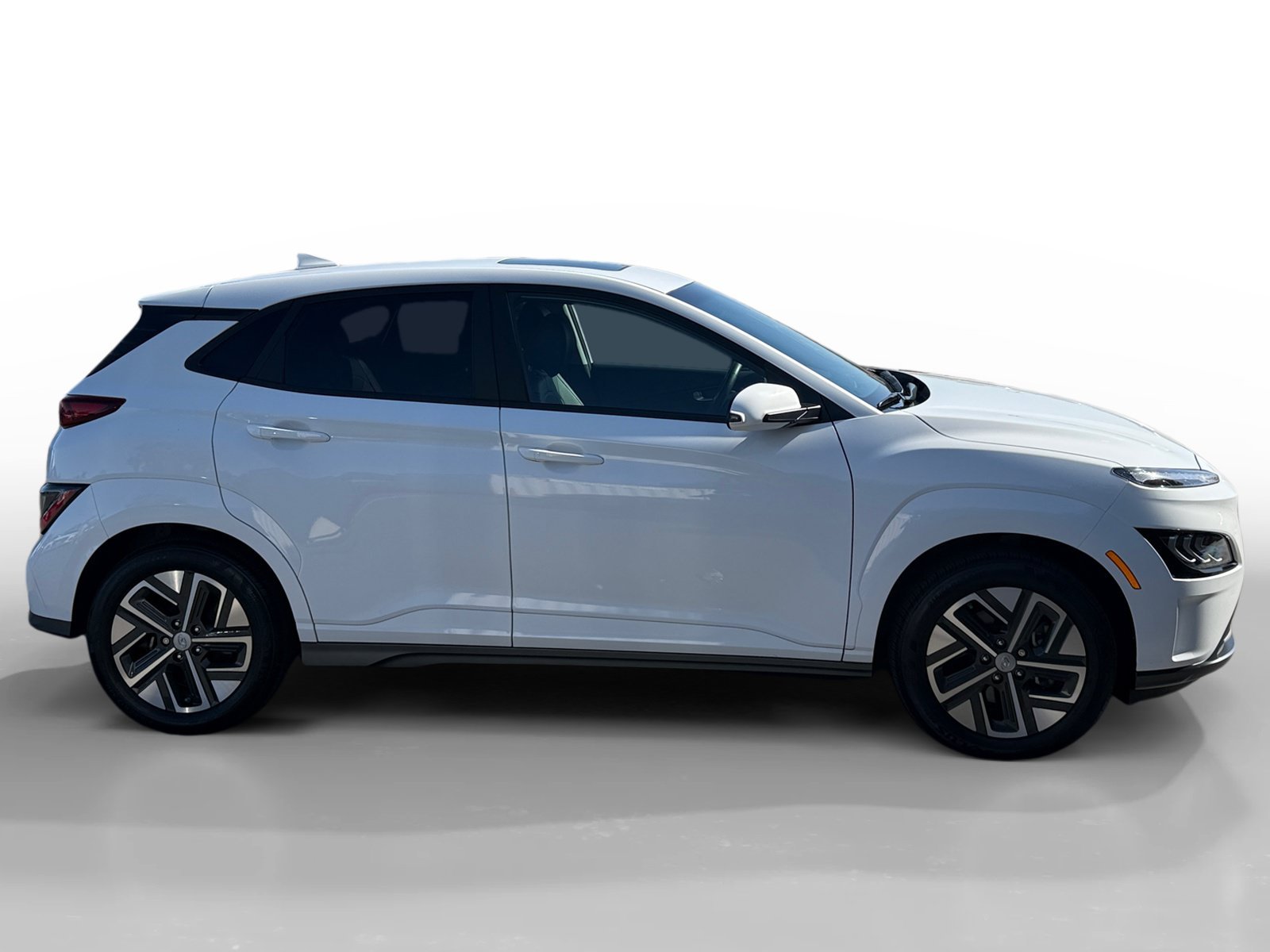 Certified Used 2023 Lunar Hyundai Limited image 6