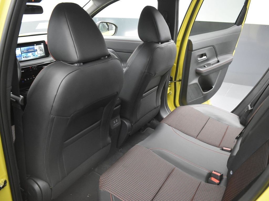 2025 Nissan Kicks SR AWD - Photo 14