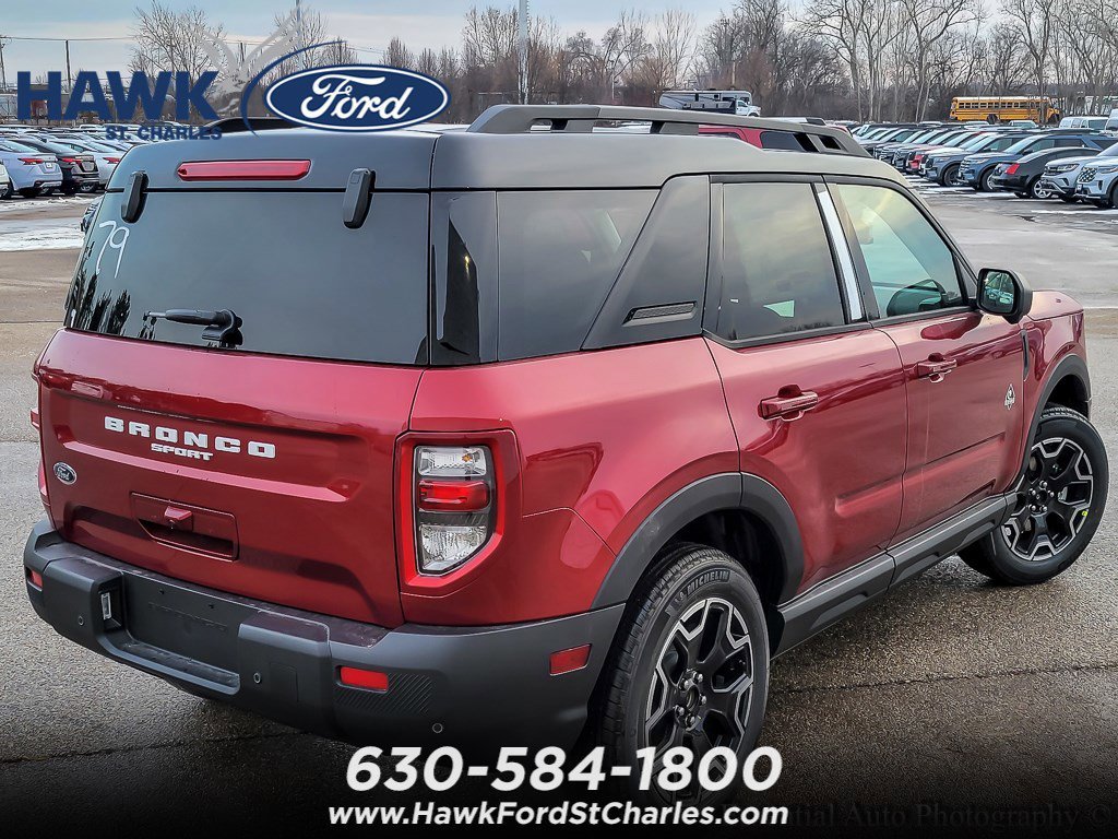 New 2025 Ruby Red Metallic Tinted Clearcoat Ford Outer Banks® image 7