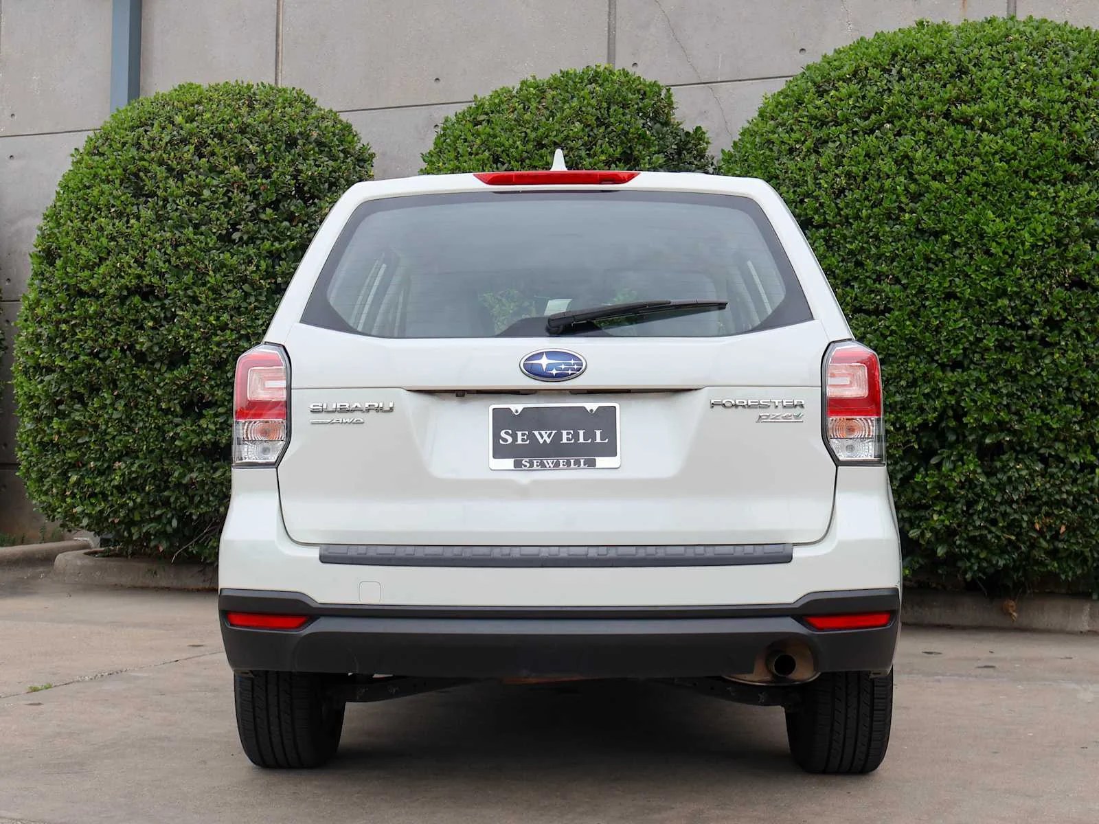 Used 2017 Crystal White Pearl Subaru  image 9
