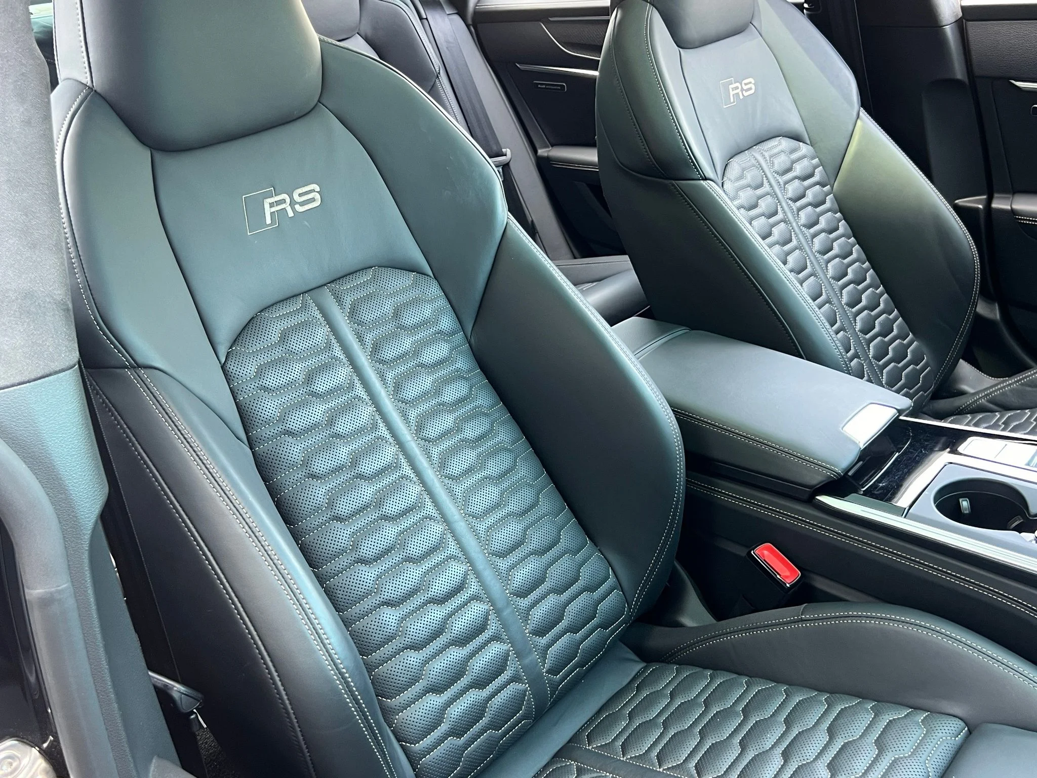 Used 2024 Black Audi 4.0T Performance image 17