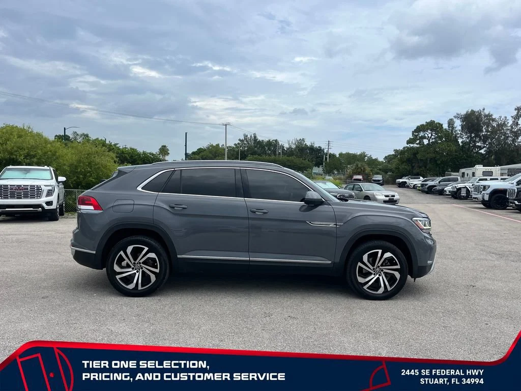 Used 2020 Gray Volkswagen 3.6L V6 SEL Premium image 4