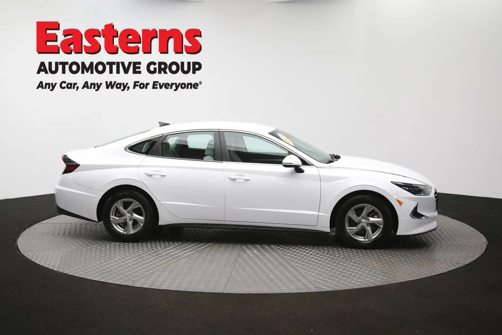 Used 2023 White Hyundai SE image 45