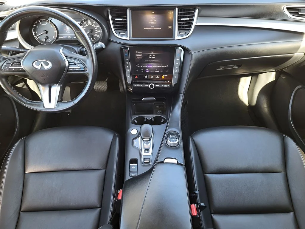 Used 2021 Graphite Shadow INFINITI LUXE image 19