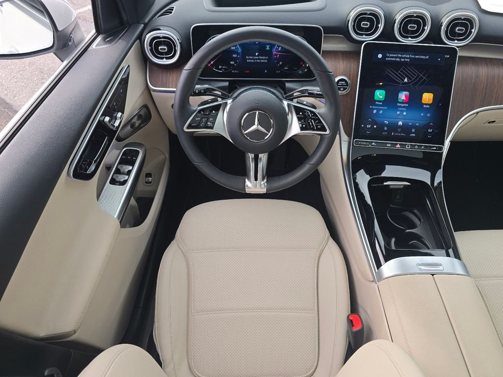 Certified Used 2026 Moonlight White Metallic Mercedes-Benz GLC 300 image 27