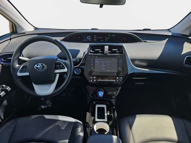 Used 2016 White Toyota Three Touring image 10