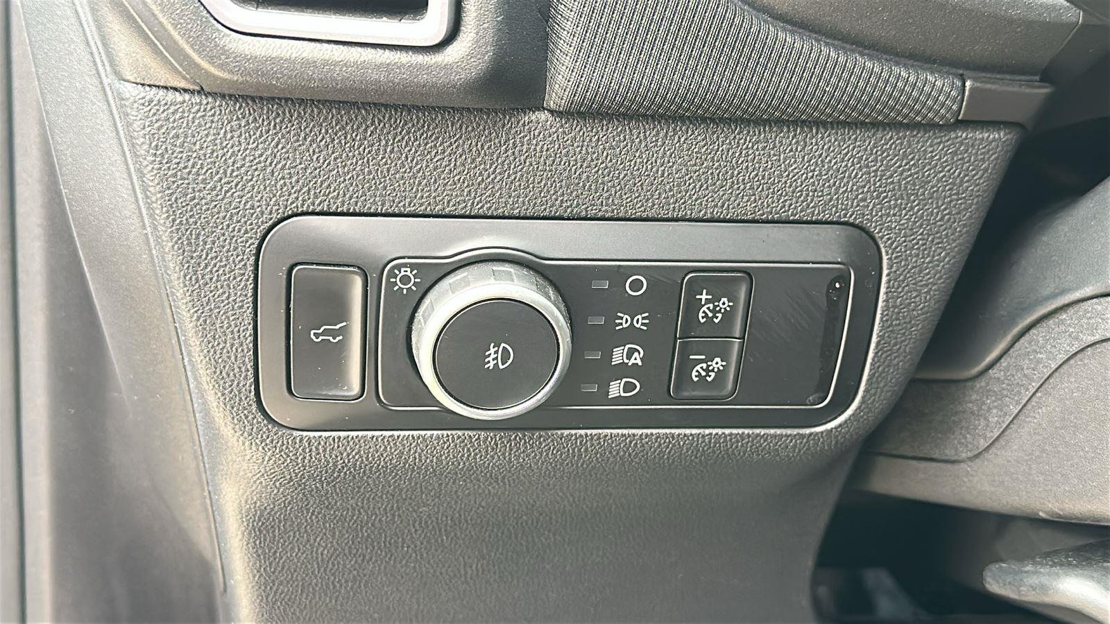 Used 2025 Oxford White Ford Outer Banks image 12