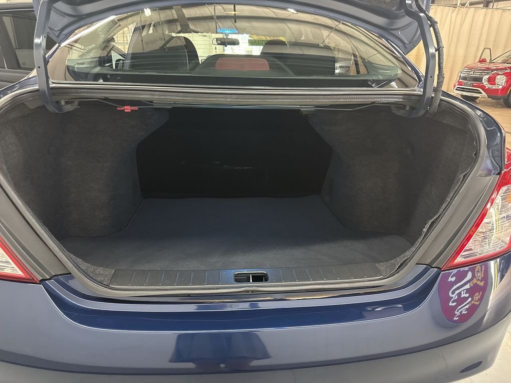 Used 2012 Blue Onyx Metallic Nissan 1.6 SV image 28