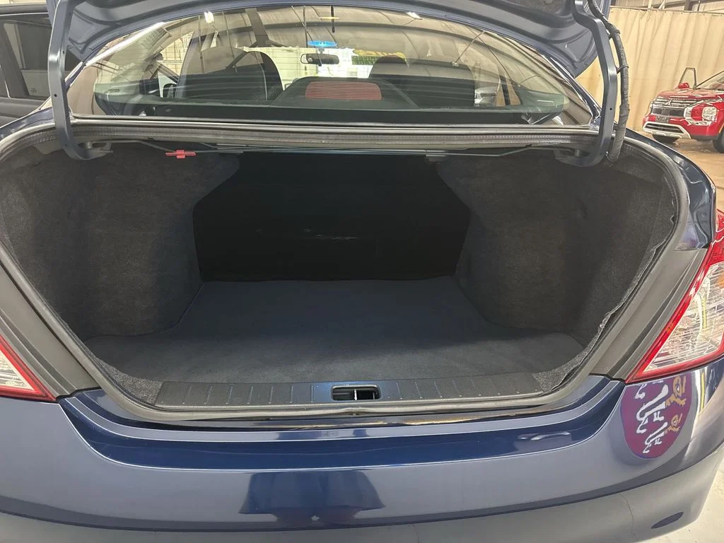 Used 2012 Blue Onyx Metallic Nissan 1.6 SV image 28