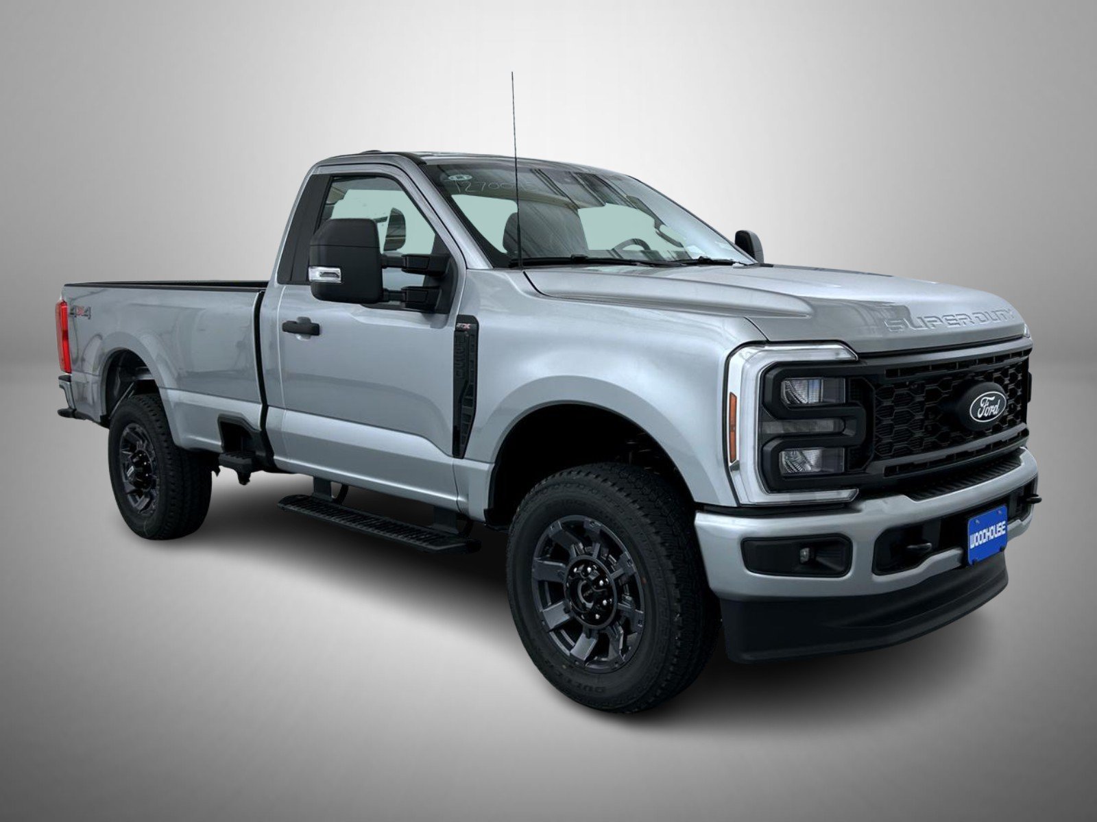 New 2027 Iconic Silver Metallic Ford XL image 3