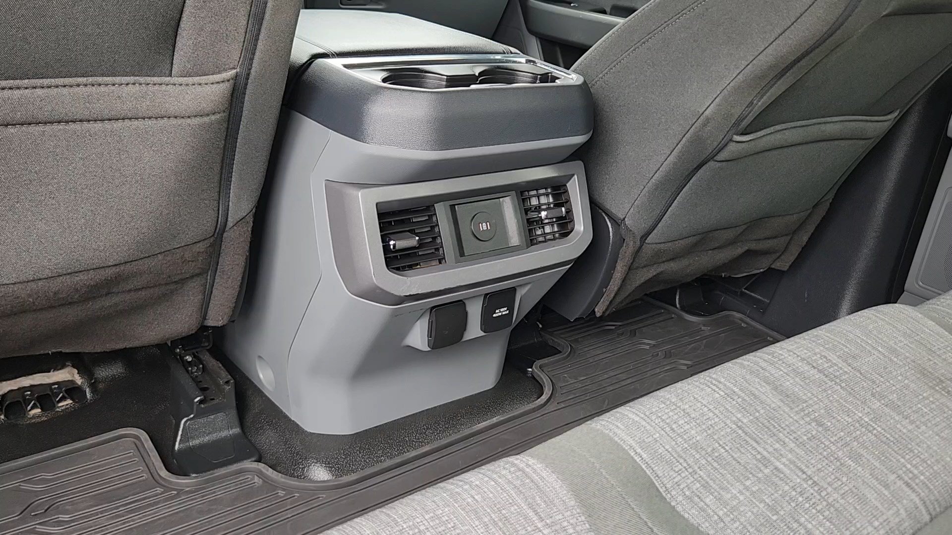 Used 2023 Oxford White Ford XLT image 16