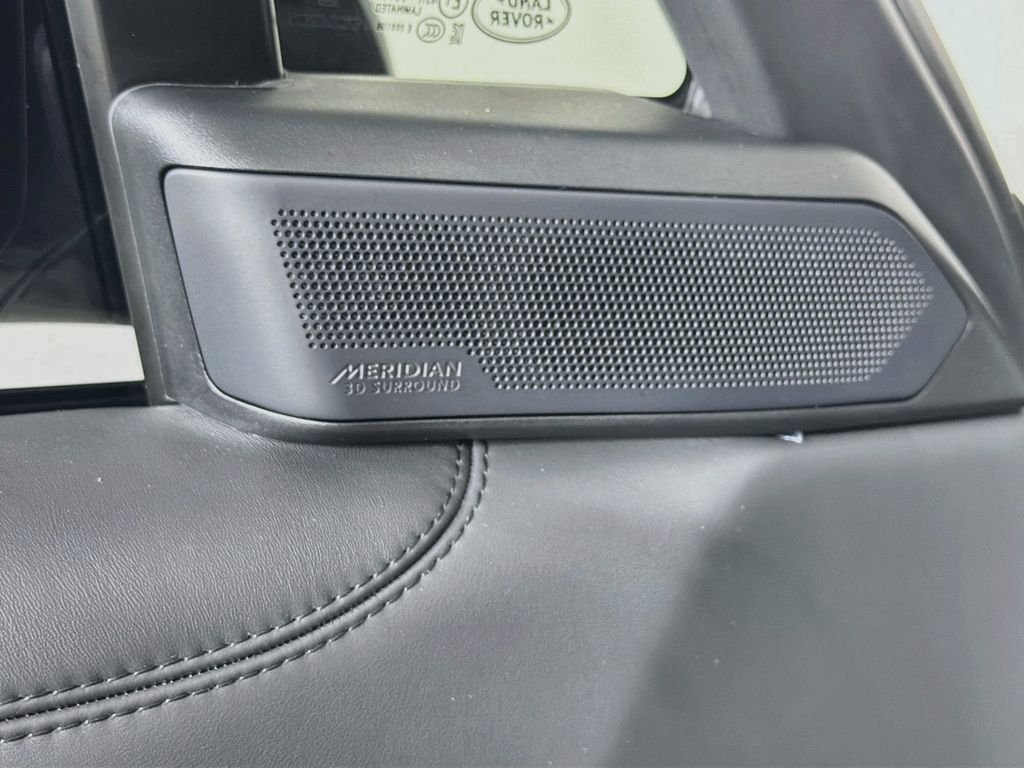 Certified Used 2025  Land Rover SE image 19