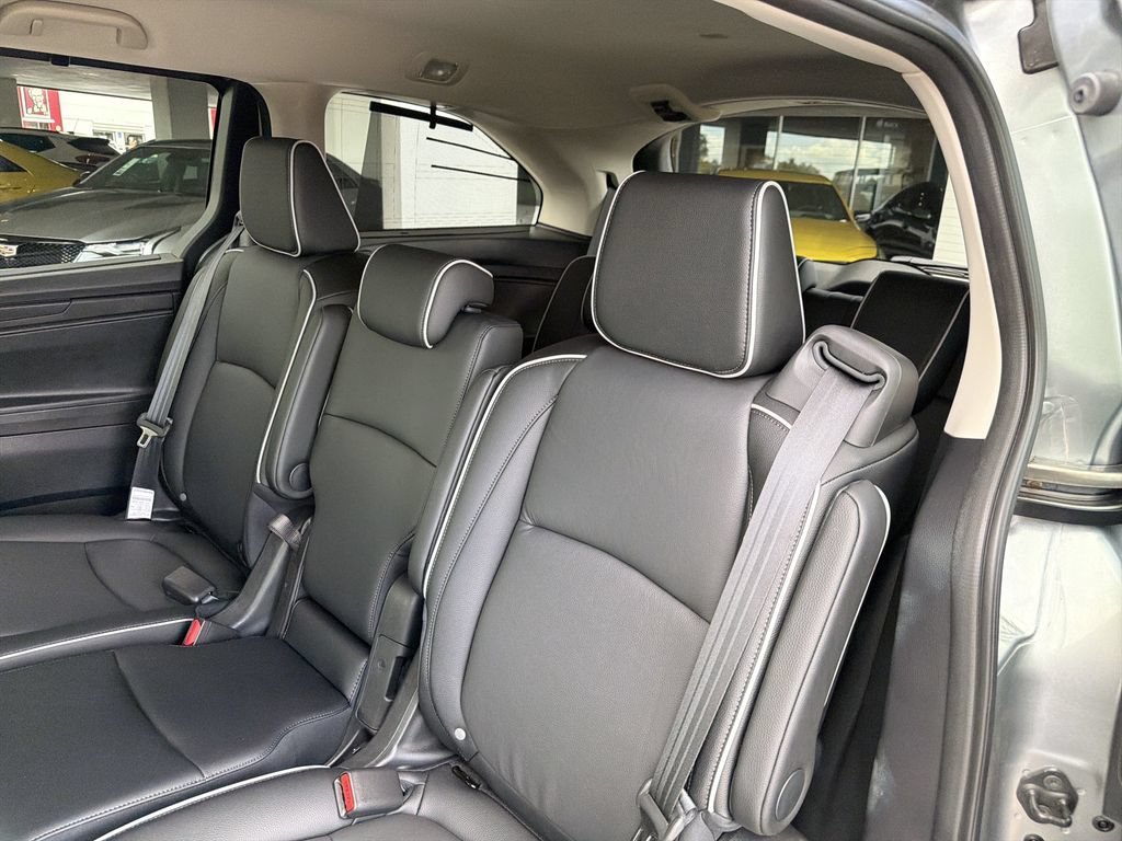 2025 Honda Odyssey Touring - Photo 21