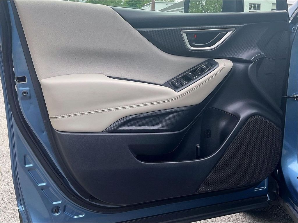 Used 2020 Blue Subaru Base image 9