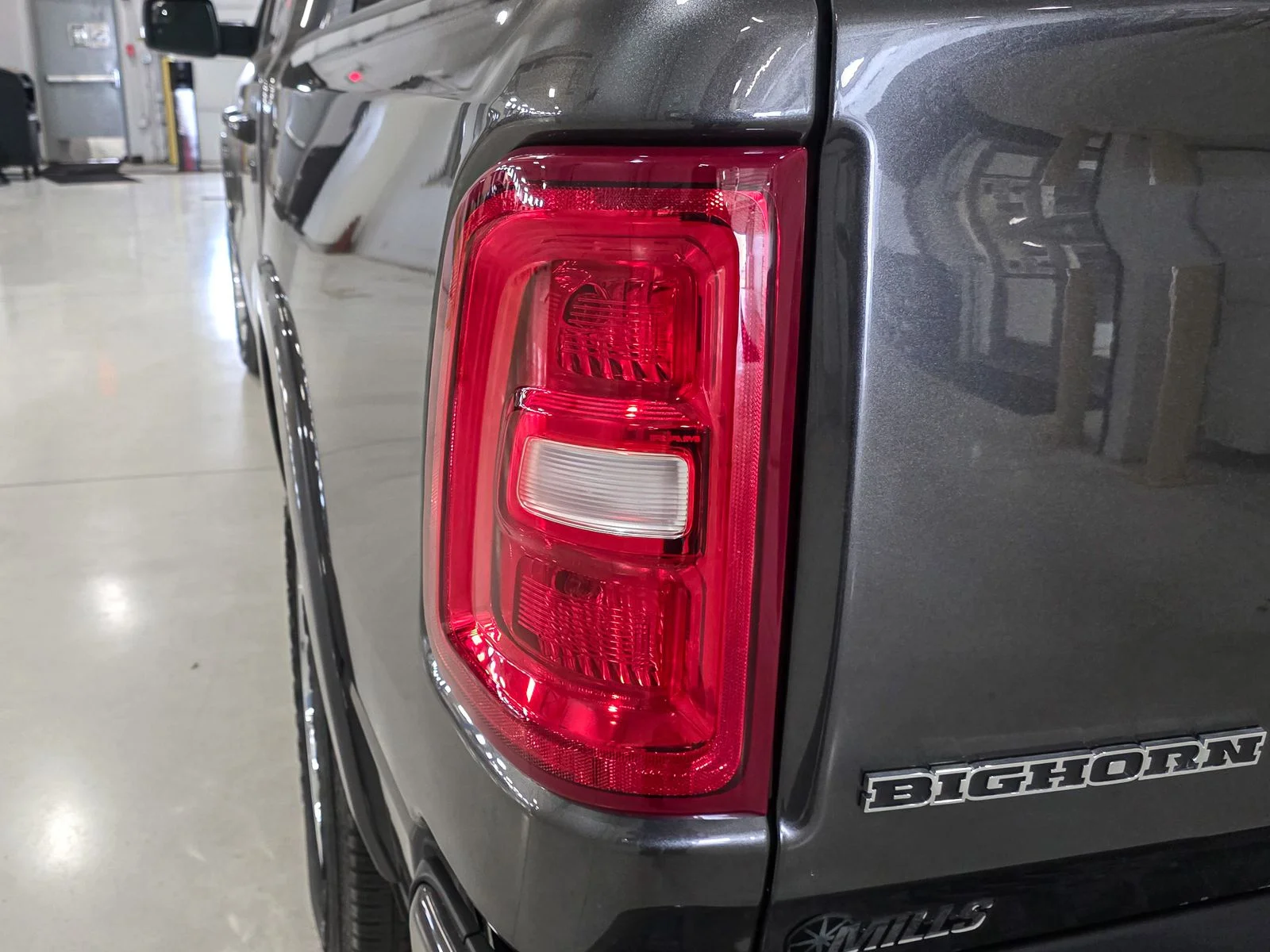 New 2026 Granite Crystal Metallic Clear-Coat Exterior Paint RAM Big Horn/Lone Star image 14