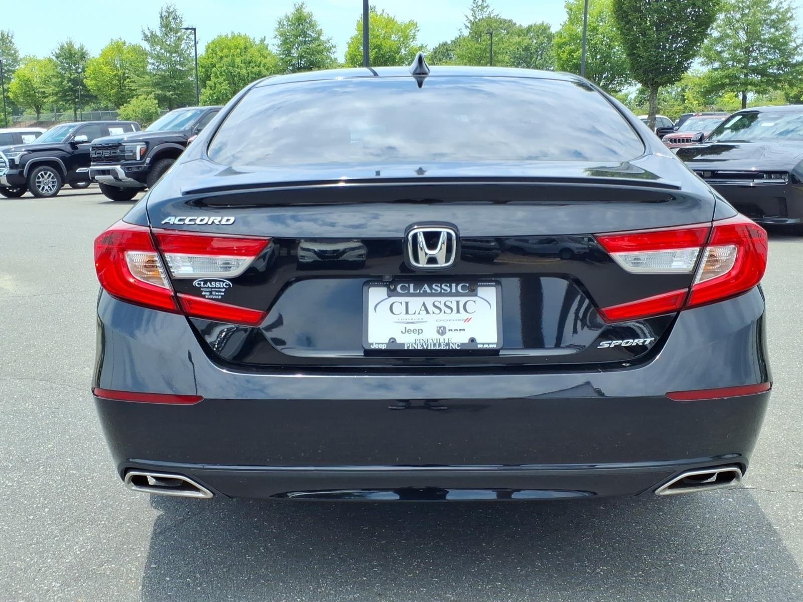 Used 2019 Crystal Black Pearl Honda Sport image 16