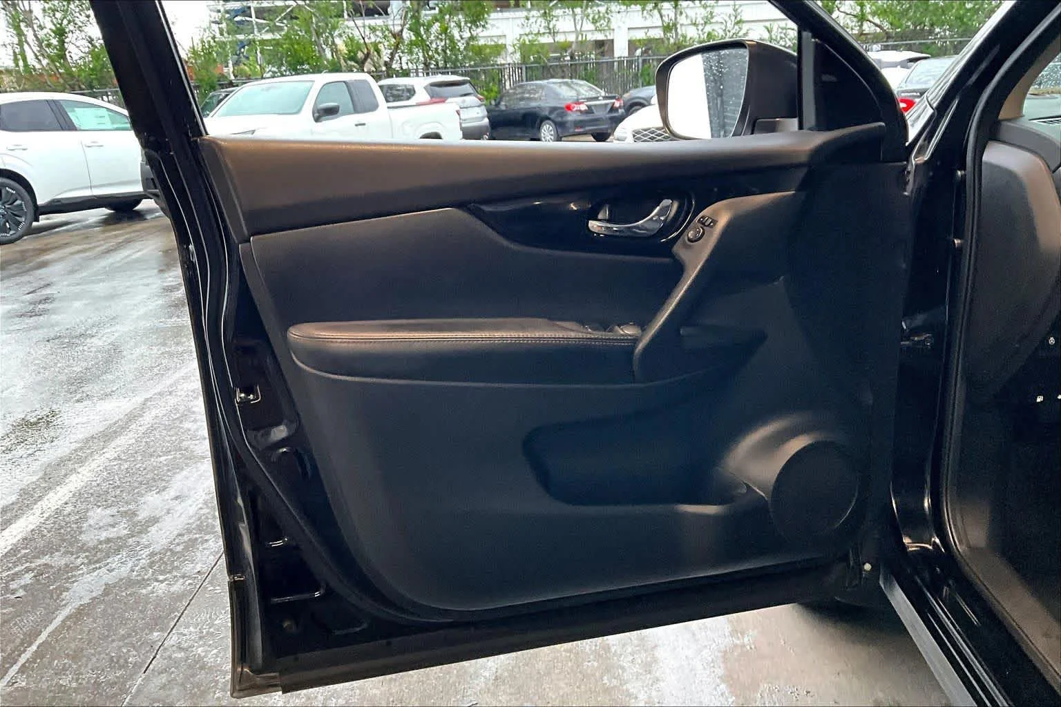 Used 2019 Magnetic Black Pearl Nissan SV image 21