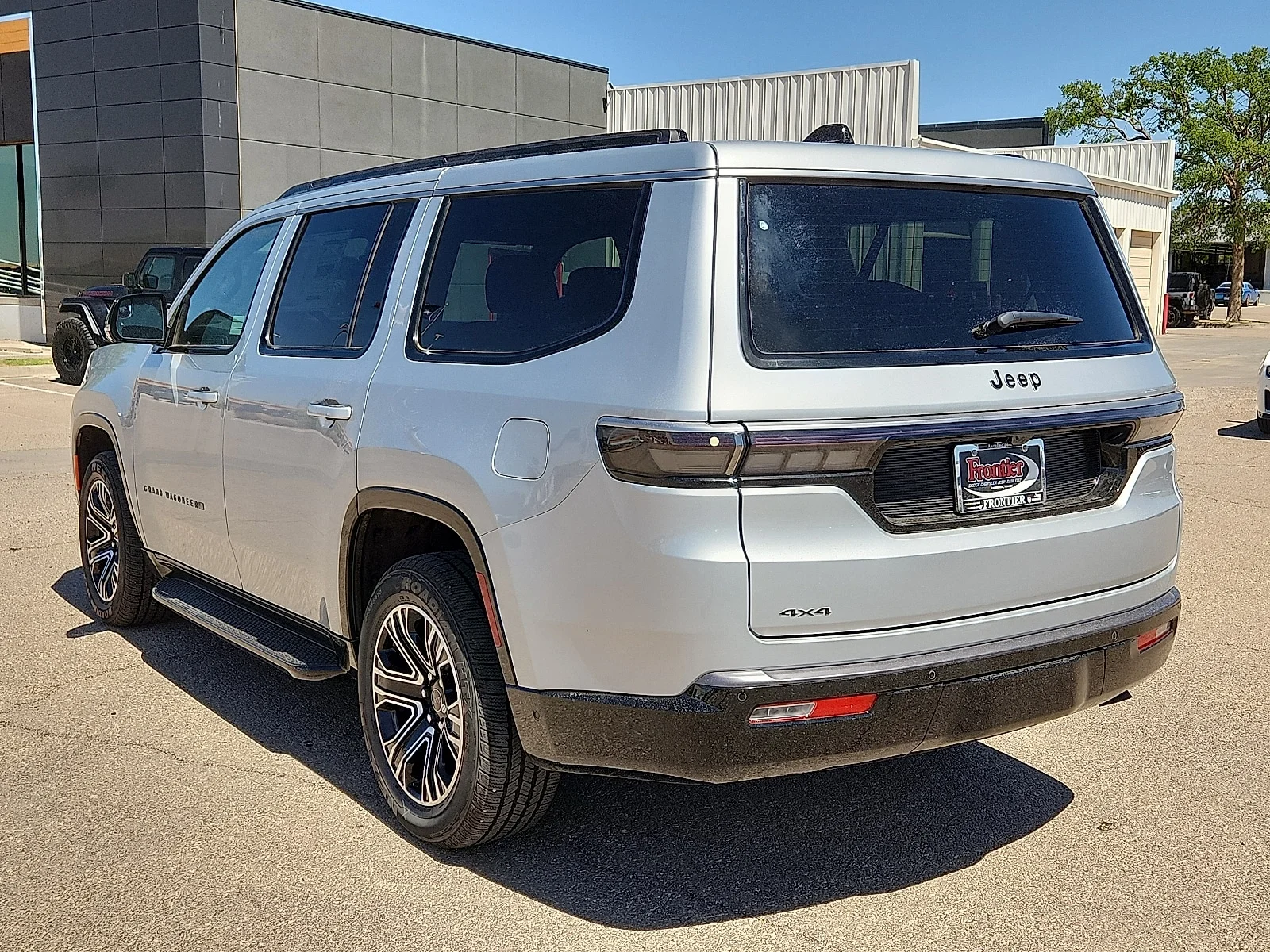 New 2026 Silver-Zynith  Paint Jeep 4X4 image 3