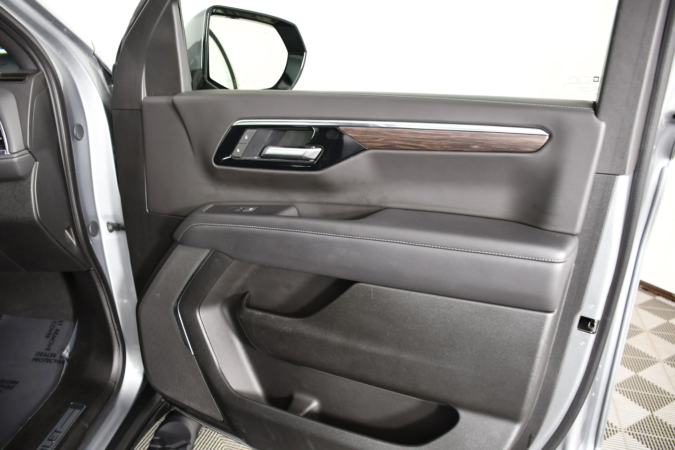 Used 2025 Sterling Gray Metallic Chevrolet Z71 image 42