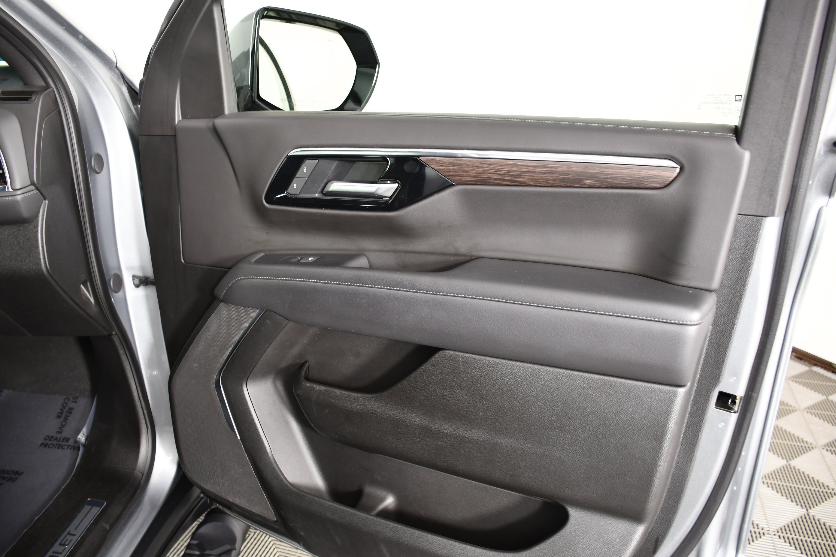 Used 2025 Sterling Gray Metallic Chevrolet Z71 image 42