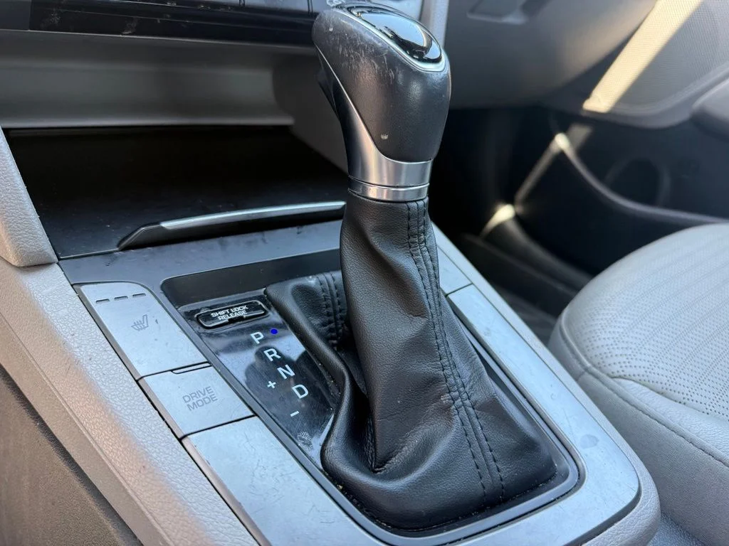 Used 2017 Shale Gray Metallic Hyundai Limited image 16