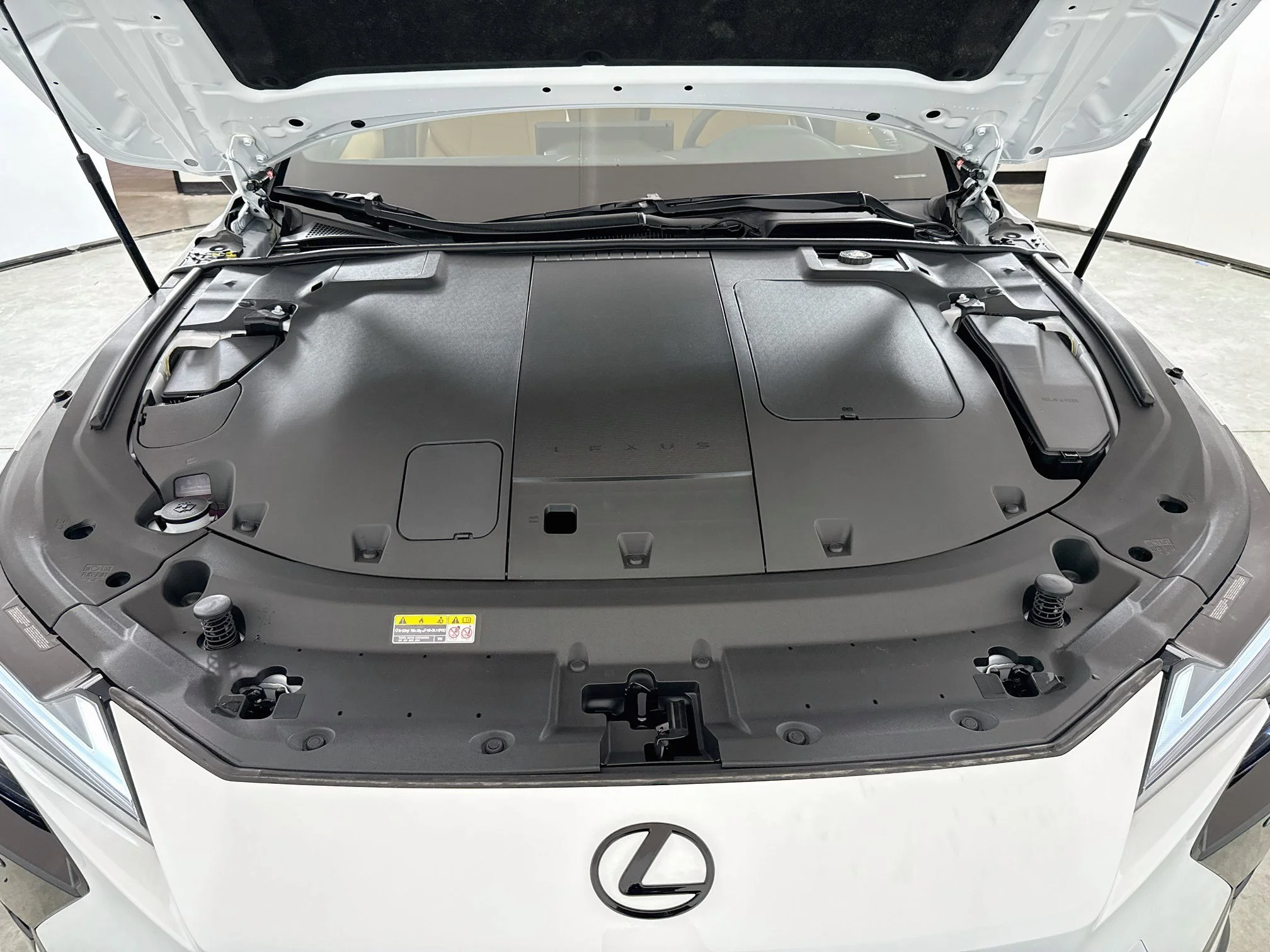 New 2026 Ultra White Lexus ES 500e PREMIUM AWD image 28