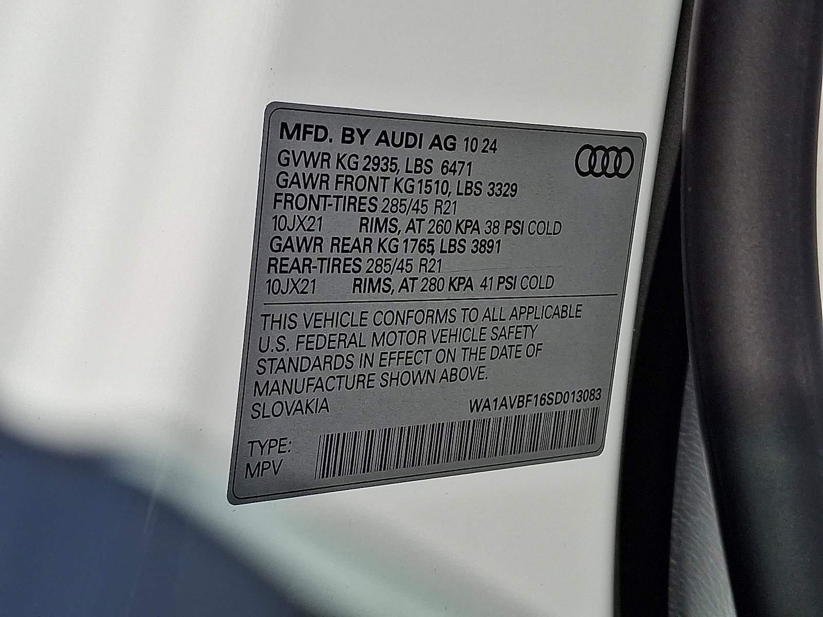 Used 2025 Carrara White   0Q0q Audi Premium image 27